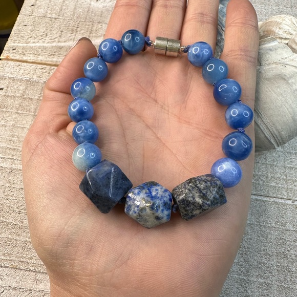 JRSDesignsltd Jewelry - Feelin blue magnetic bracelet